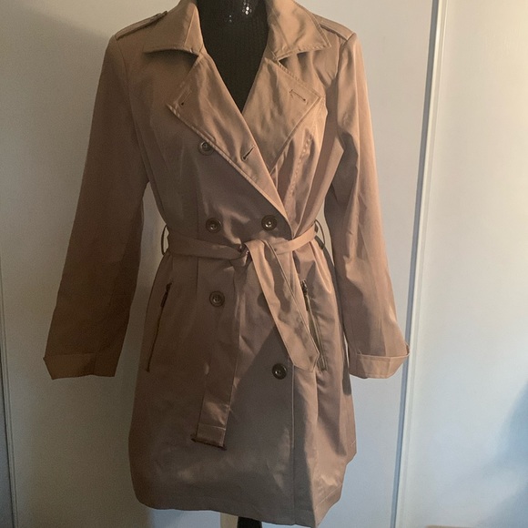 🎉HOST PICK🎉 Roz & Ali Tan Trench Coat - Picture 1 of 7